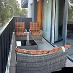 アパート 2 Bedroom Center With Balcony *