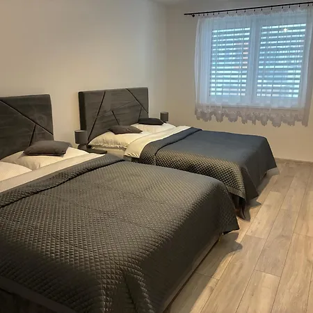 2 Bedroom Center With Balcony *