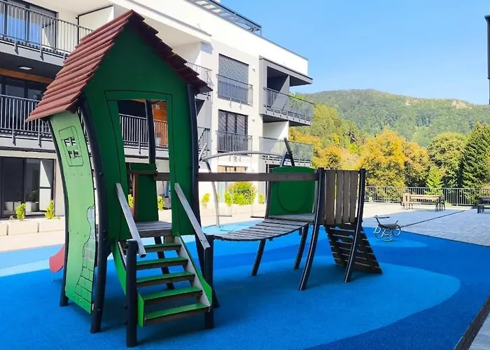 2 Bedroom Center With Balcony *