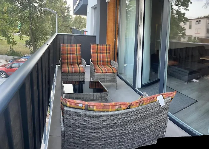 Lejlighed 2 Bedroom Center With Balcony *